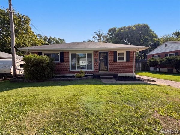 1320 Gahan Drive , Florissant, MO 63031