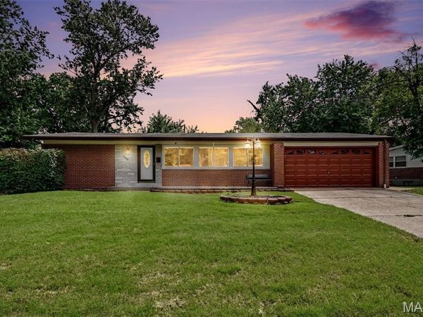 1540 Hialeah Place, Florissant, MO 63033