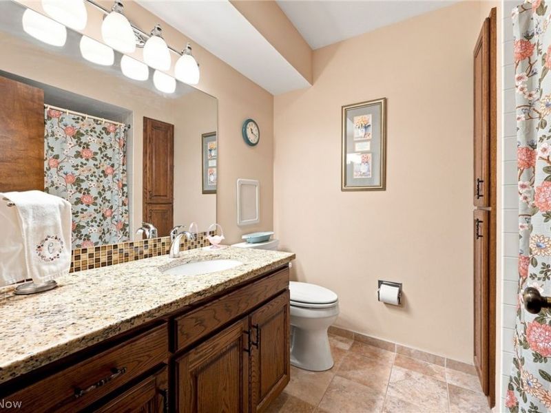 140 Hemlock, Cuyahoga Falls, OH 44223 Photo 12