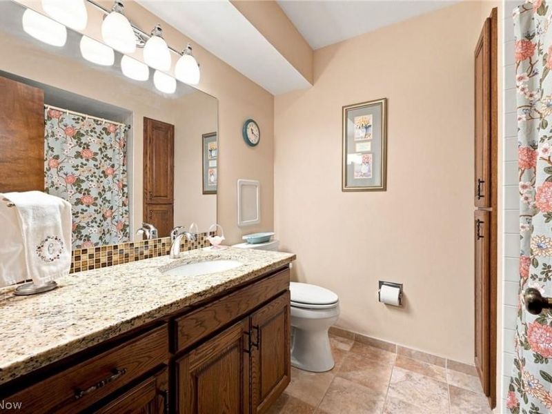 140 Hemlock, Cuyahoga Falls, OH 44223 Photo 12