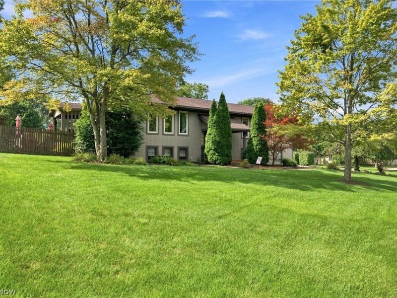 140 Hemlock, Cuyahoga Falls, OH 44223 Photo 2