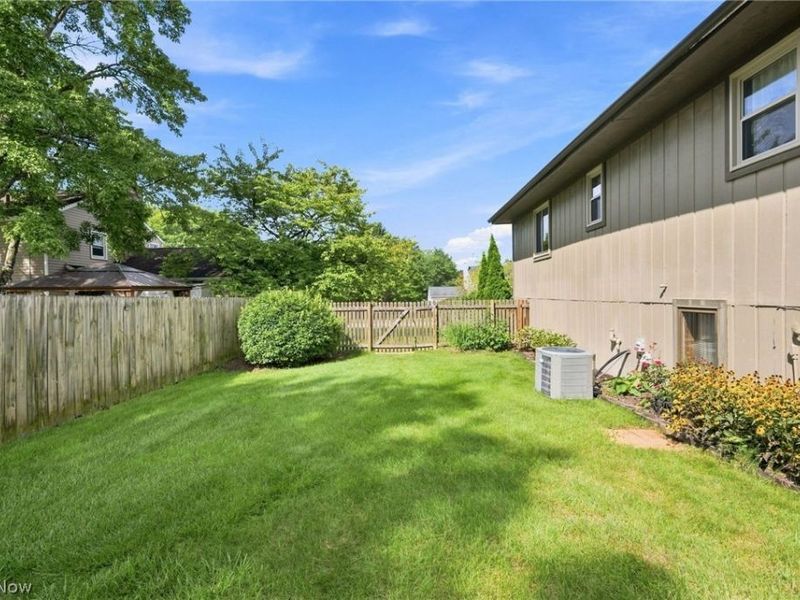 140 Hemlock, Cuyahoga Falls, OH 44223 Photo 32