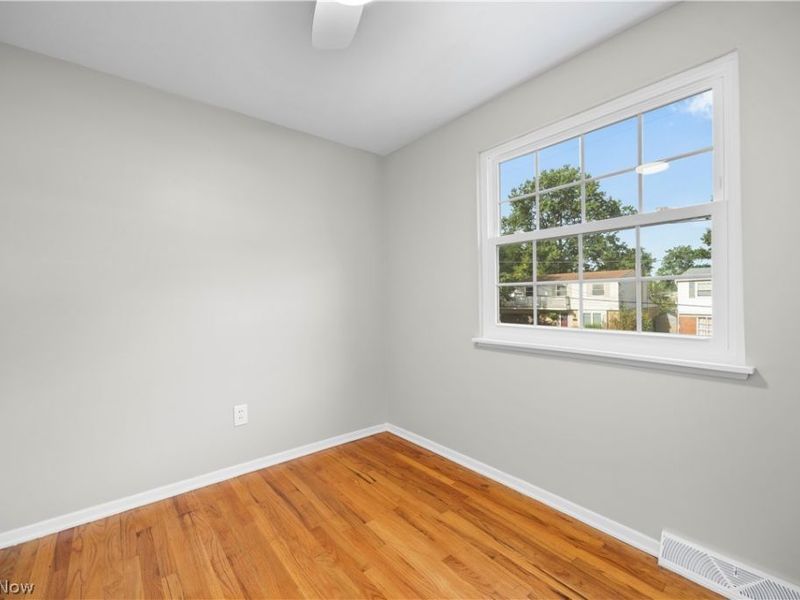417 Longfellow Street, Elyria, OH 44035 Photo 21