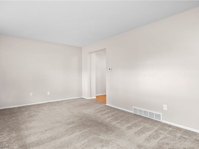 417 Longfellow Street, Elyria, OH 44035 Photo 5