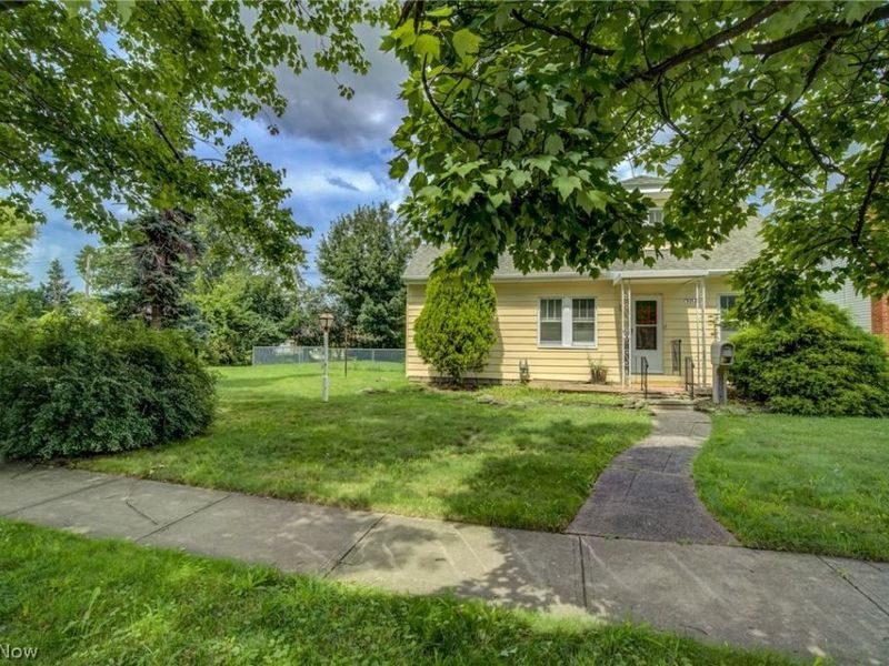 4312 Kenmore Avenue, Parma, OH 44134 Photo 1