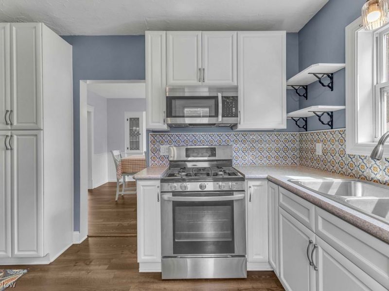 21450 Lake Shore Boulevard, Euclid, OH 44123 Photo 11