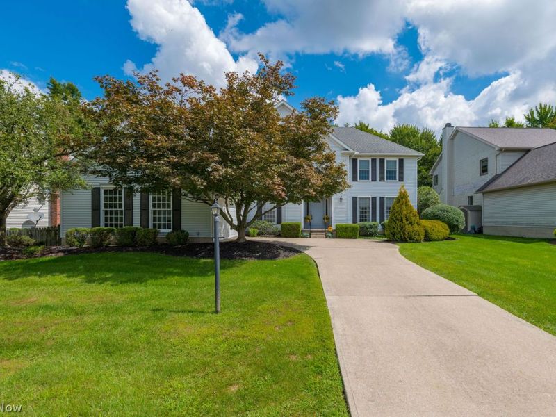 19889 Stoughton Drive, Strongsville, OH 44149 Photo 2