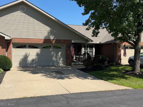 115 Oakmont Drive , Dover, OH 44622