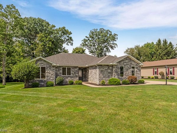 6700 Shawbutte Street , Youngstown, OH 44514