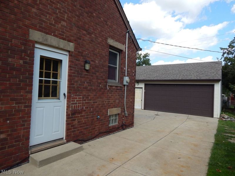 4401 W 146th Street, Cleveland, OH 44135 Photo 3