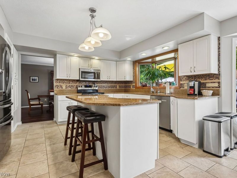 3685 Cinnamon Way, Westlake, OH 44145 Photo 8