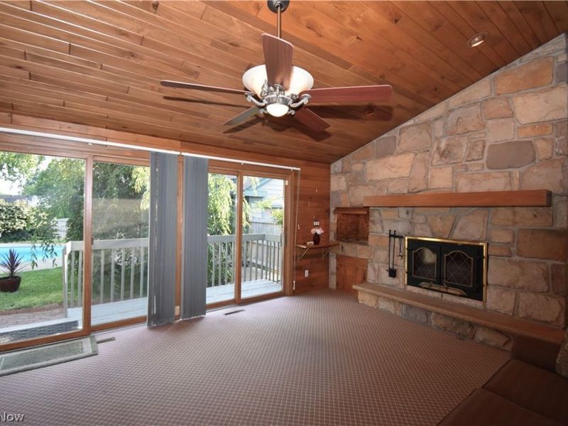 7134 PINE GROVE Drive, Hubbard, OH 44425 Photo 11