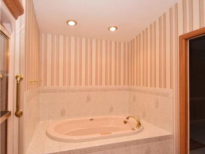 7134 PINE GROVE Drive, Hubbard, OH 44425 Photo 32
