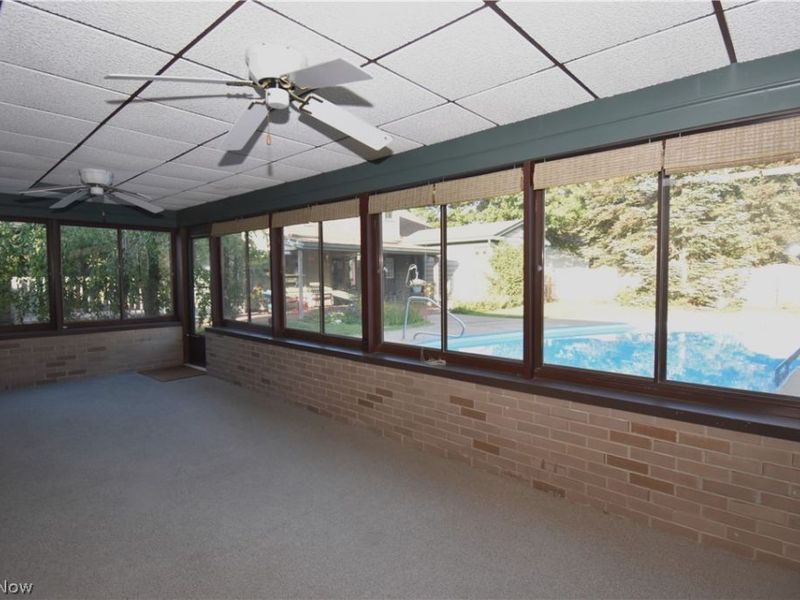 7134 PINE GROVE Drive, Hubbard, OH 44425 Photo 9