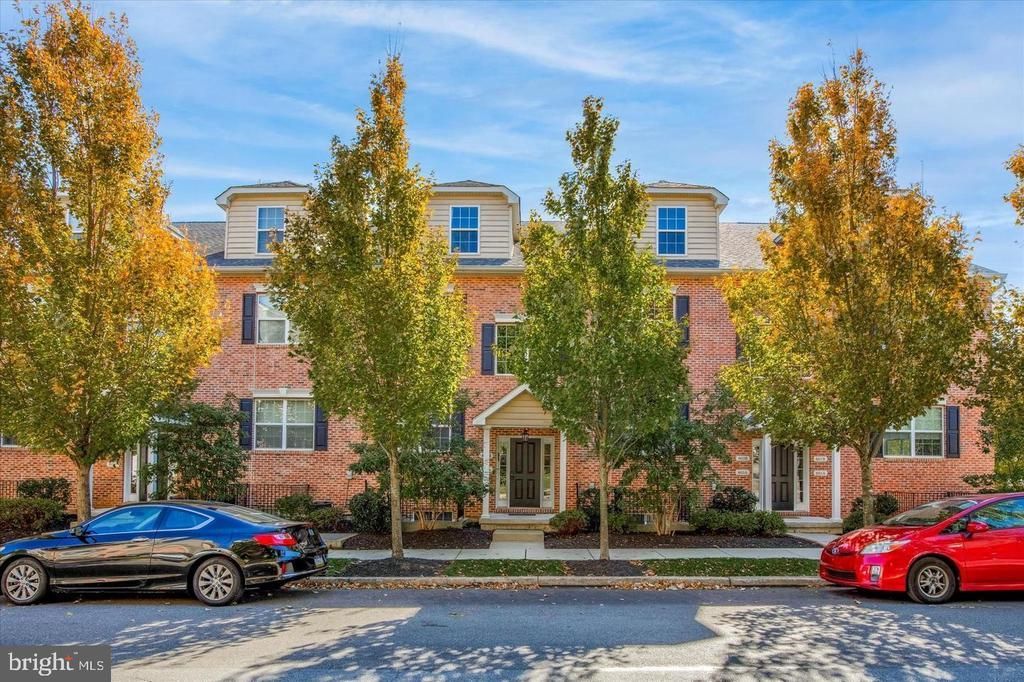 805 A SPRING MILL AVENUE , CONSHOHOCKEN, PA 19428