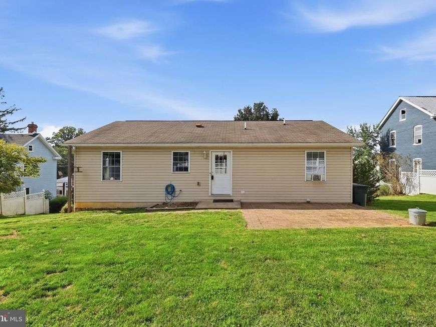 227 N Potomac Street, Waynesboro, PA 17268 Main Photo