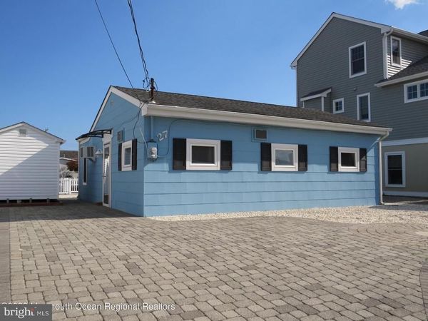 27 GREGG DRIVE , MANAHAWKIN, NJ 08050