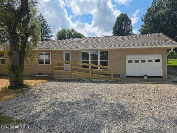 131 Duncan Lane, Oneida, TN 37841