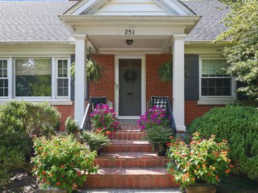 251 Larch Lane, Lexington, KY 40511