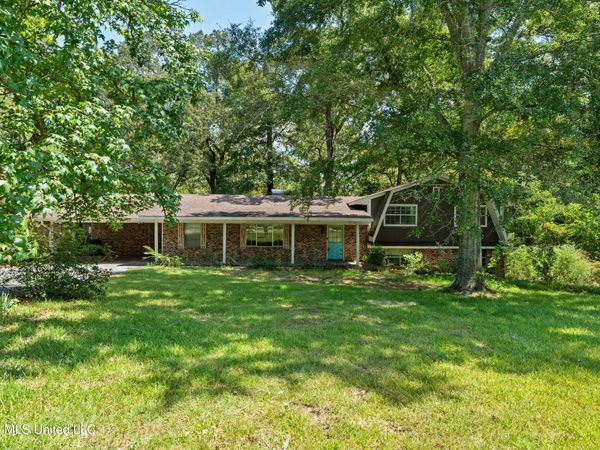 1431 N Highway 29 , Ellisville, MS 39437