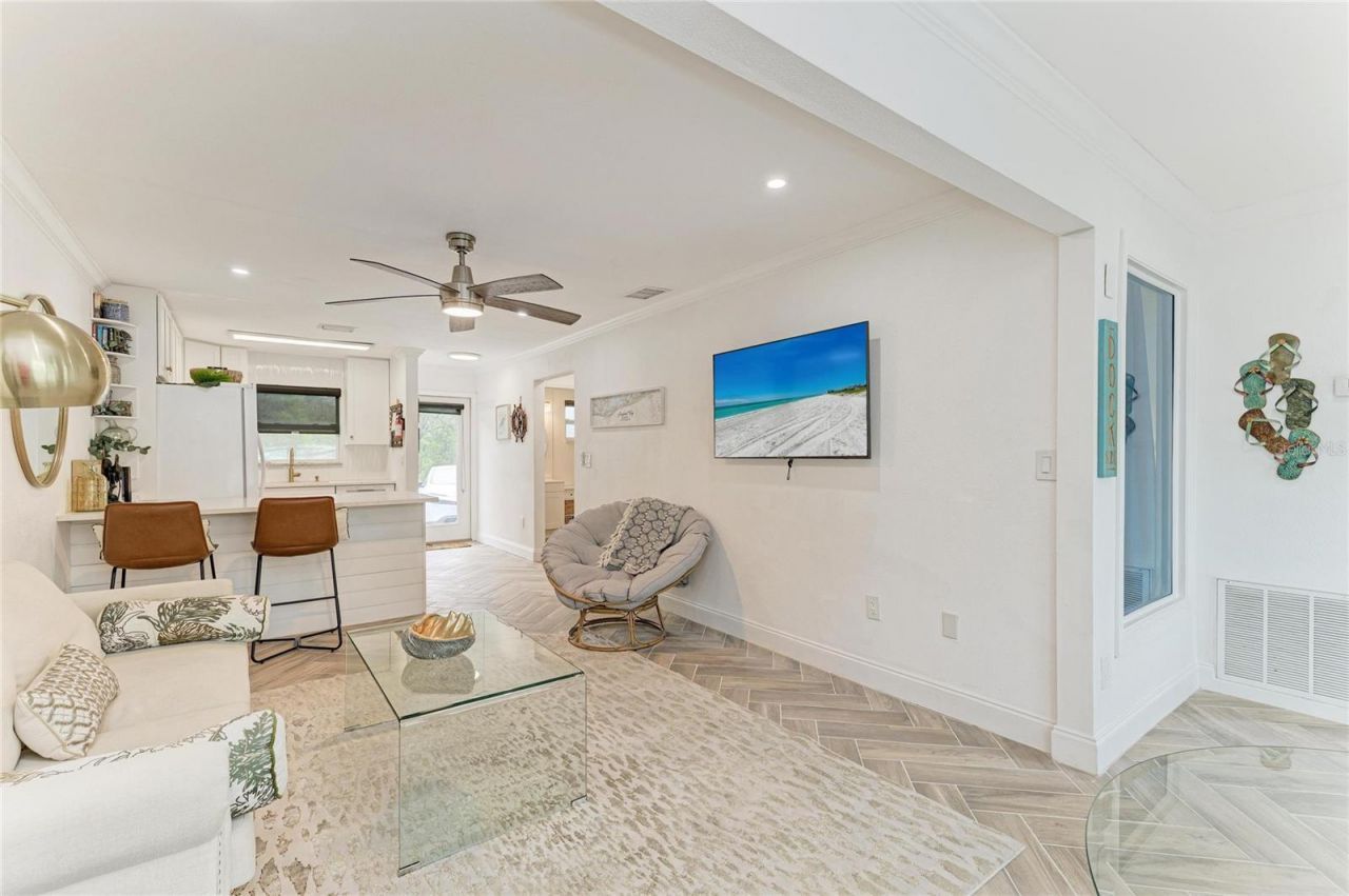 707 Saint Judes Drive S, Unit 1, Longboat Key, FL 34228 Photo
