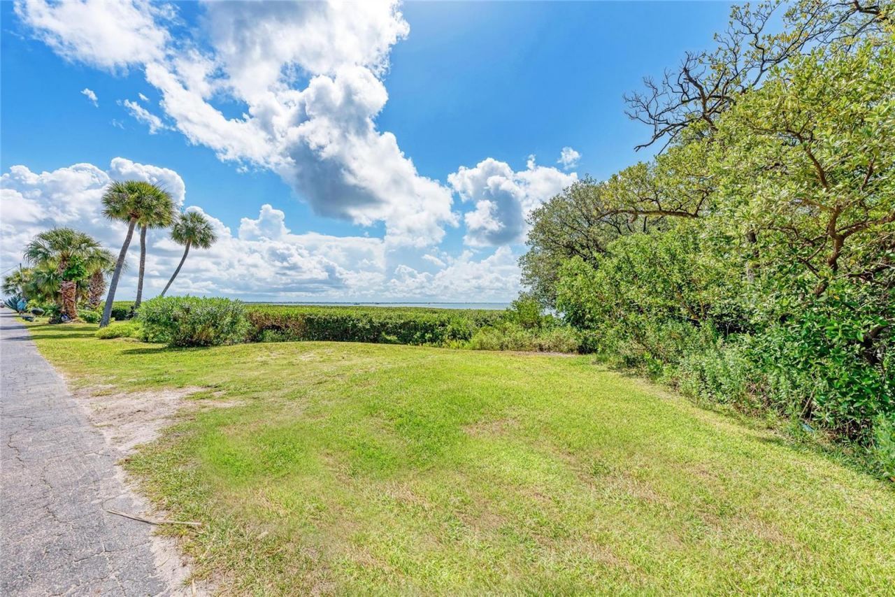 707 Saint Judes Drive S, Unit 1, Longboat Key, FL 34228 Photo