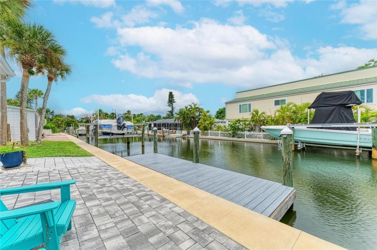 707 Saint Judes Drive S, Unit 1, Longboat Key, FL 34228 Photo