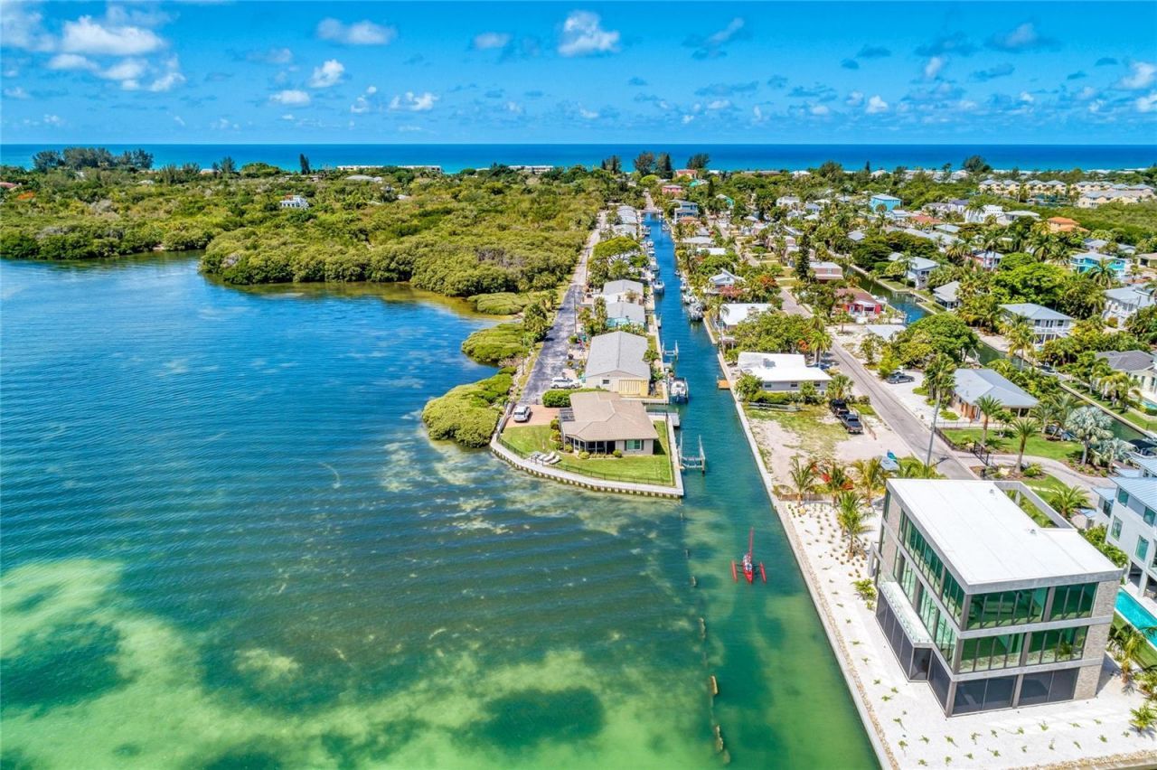 707 Saint Judes Drive S, Unit 1, Longboat Key, FL 34228 Photo