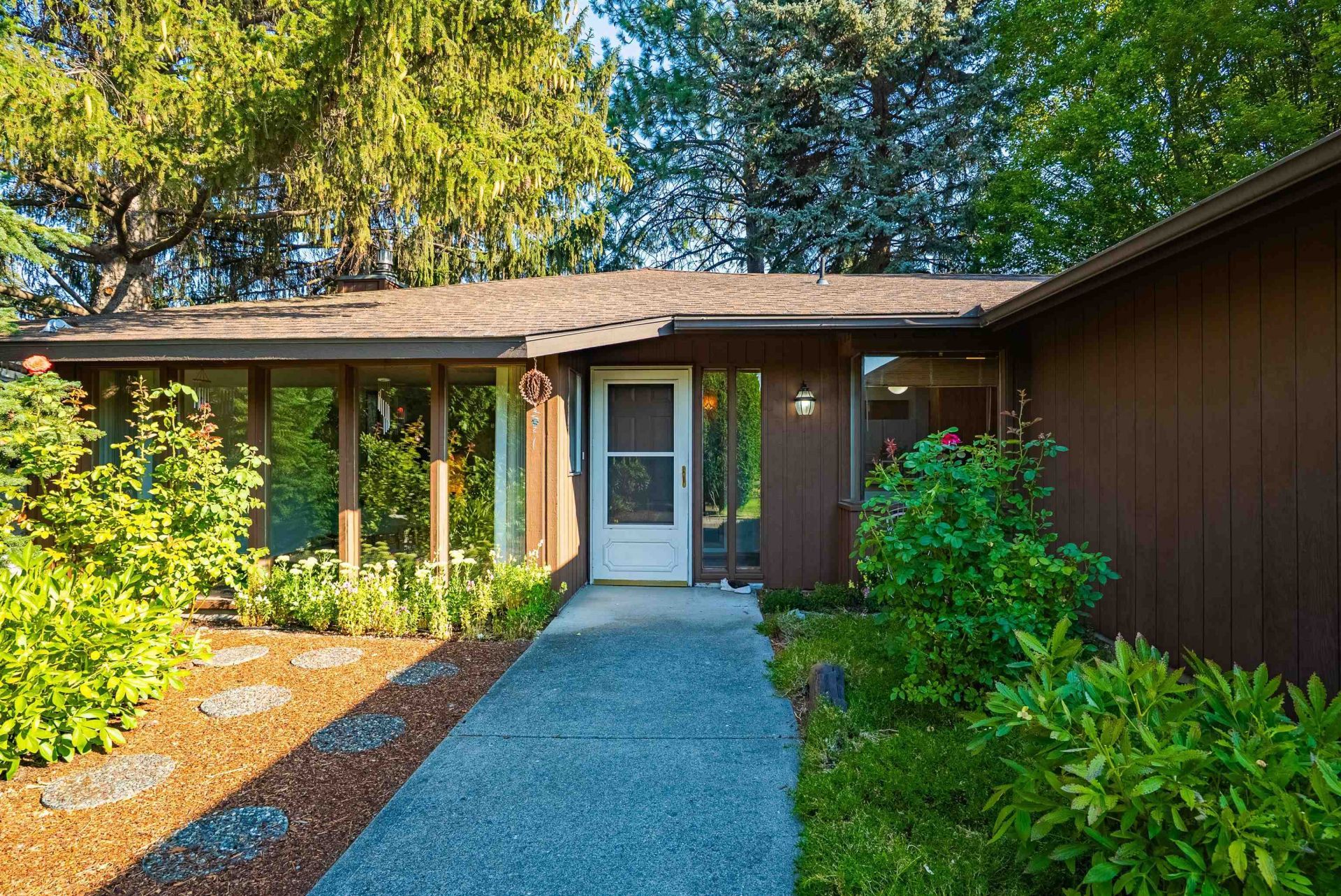 12001 E 25th Ave, Spokane, WA 99206 Main Photo
