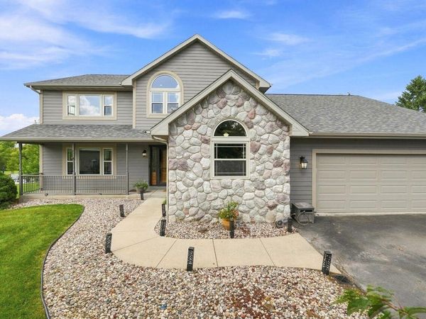 W4604 Pebble DRIVE, Elkhorn, WI 53121