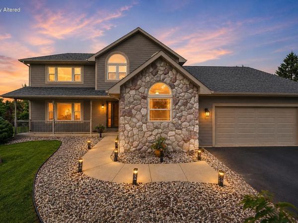 W4604 Pebble DRIVE, Elkhorn, WI 53121