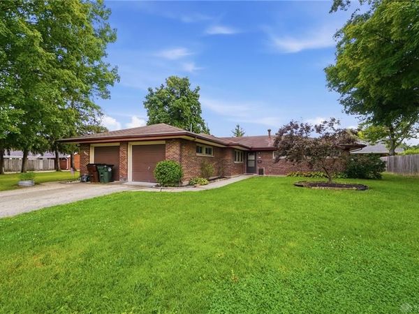 850-854 Dorothy Lane, Kettering, OH 45419