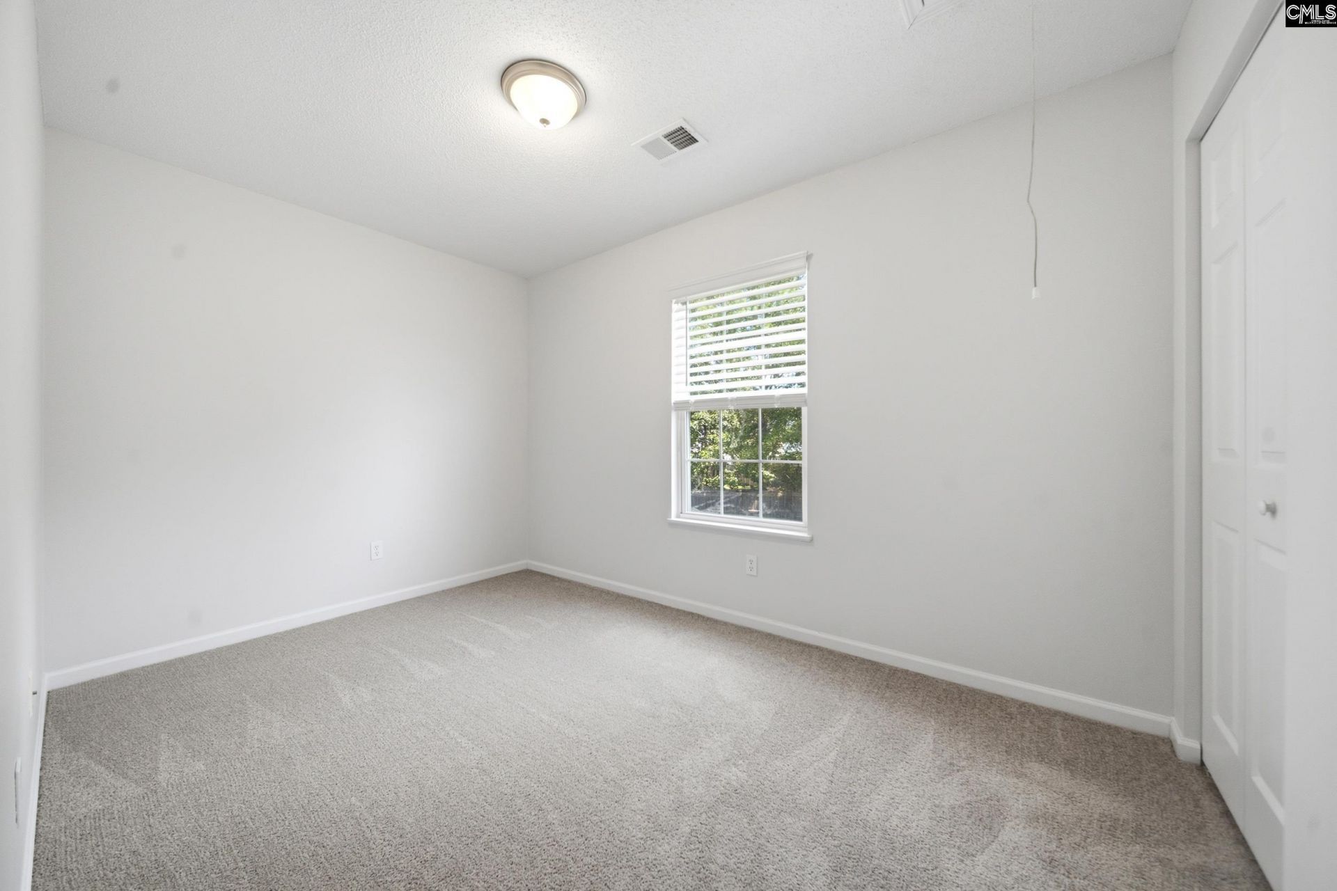 2240 Wilkinson Drive  Photo 12