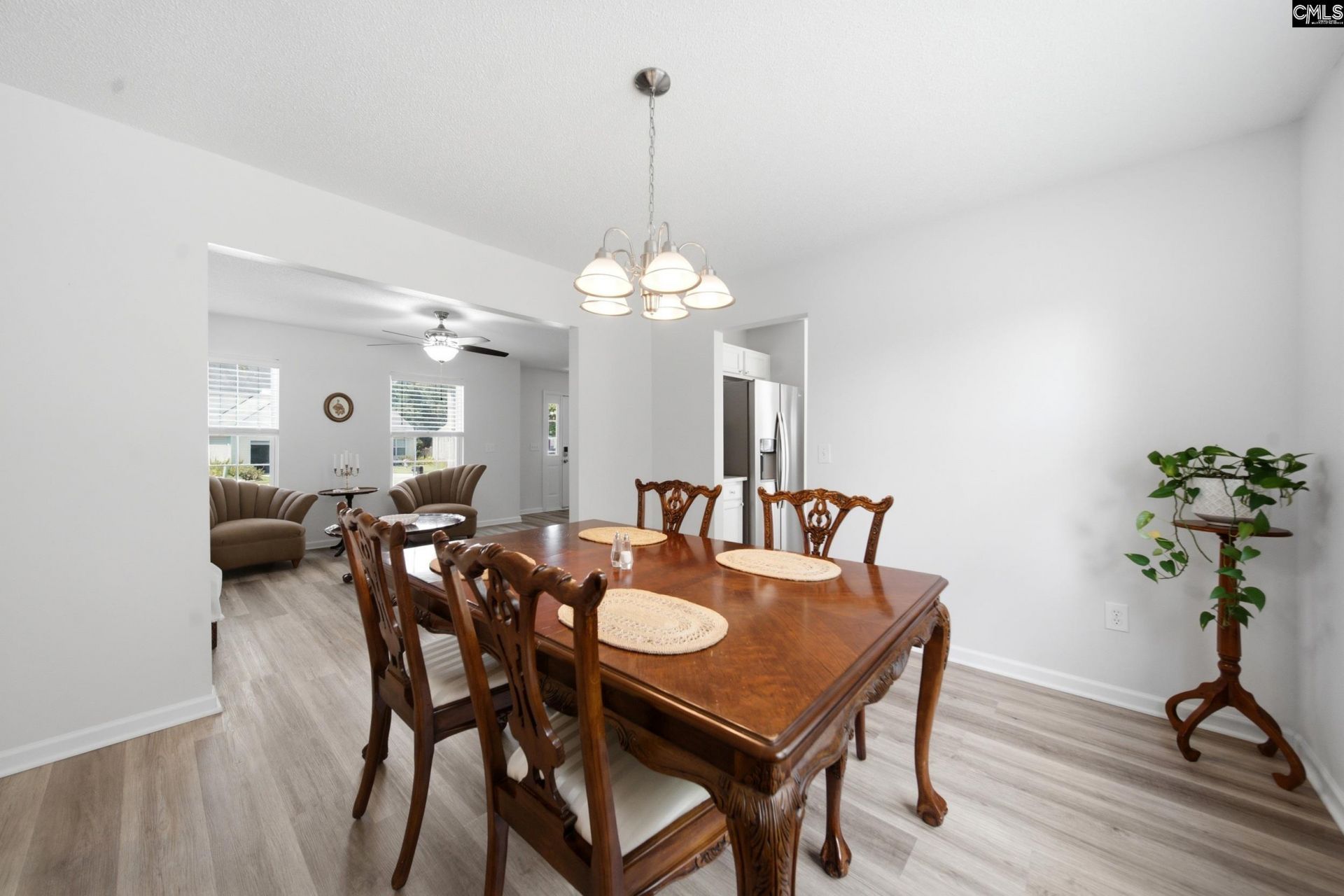 2240 Wilkinson Drive  Photo 4