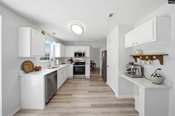 2240 Wilkinson Drive  photo 4