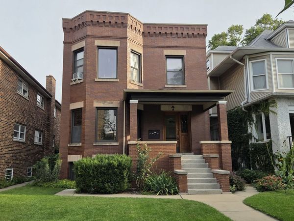 5048 W Agatite Avenue, Chicago, IL 60630
