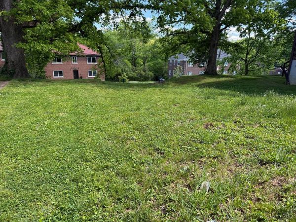 3143 Bracken Woods Lane, Cincinnati, OH 45211