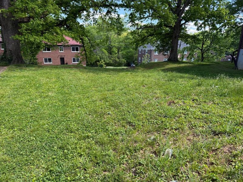3143 Bracken Woods Lane, Cincinnati, OH 45211 Photo 1