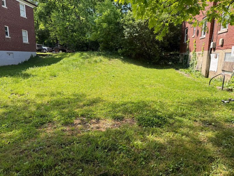 3143 Bracken Woods Lane, Cincinnati, OH 45211 Photo 4