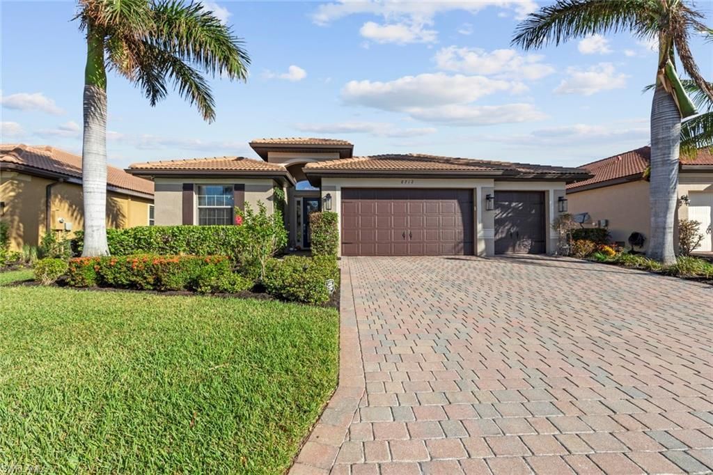 8712 Westwood Oaks Pl, Fort Myers, FL 33908 Photo