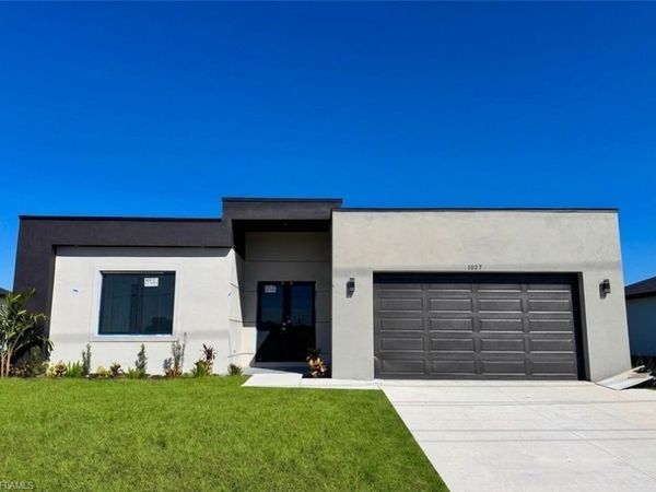 1027 Kismet PKWY W, CAPE CORAL, FL 33993