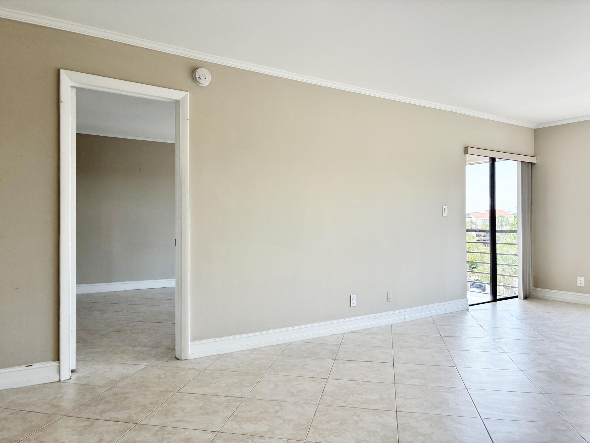 2306 S Cypress Bend Drive, Unit 420, Pompano Beach, FL 33069 Photo