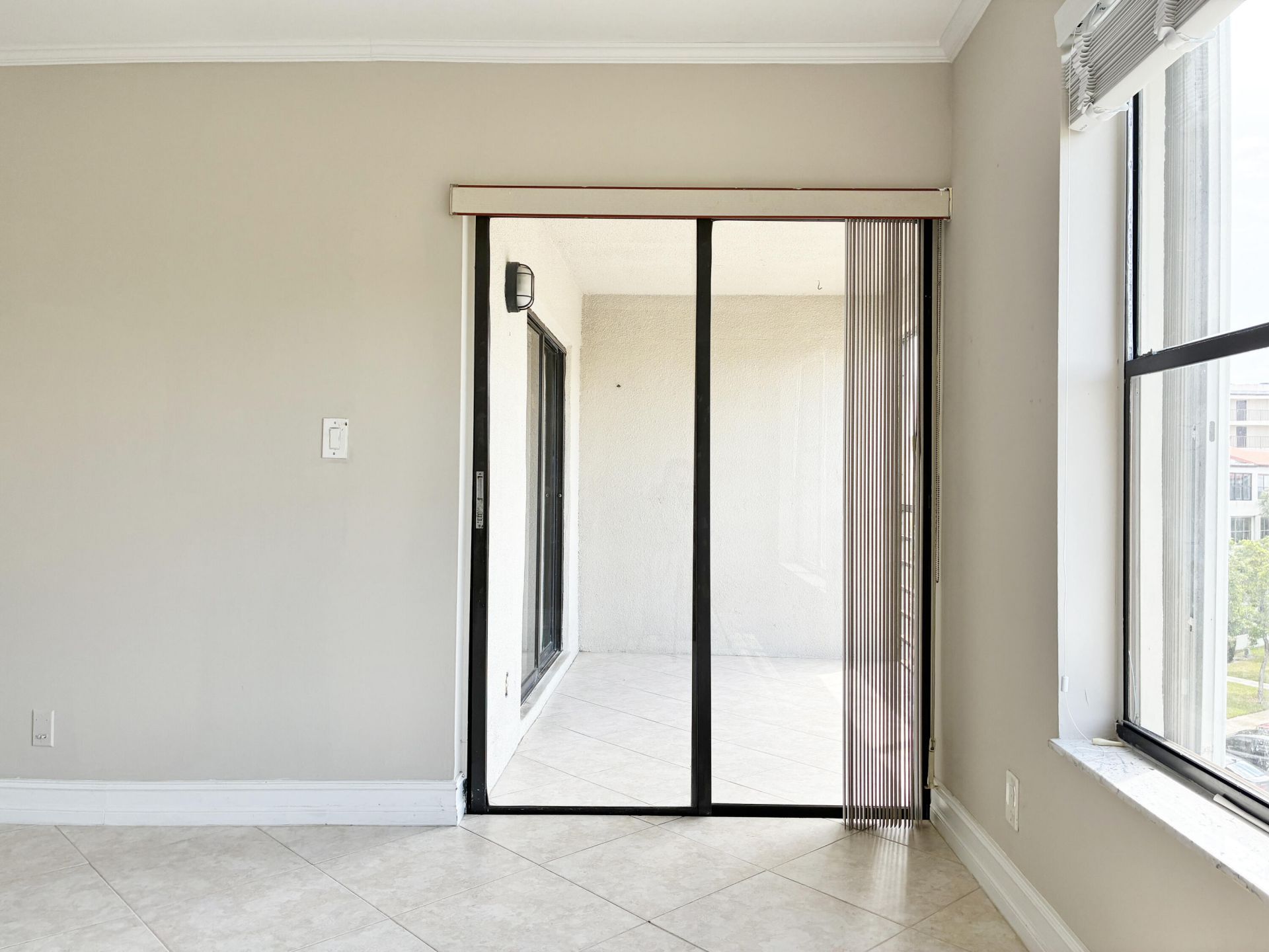 2306 S Cypress Bend Drive, Unit 420, Pompano Beach, FL 33069 Photo