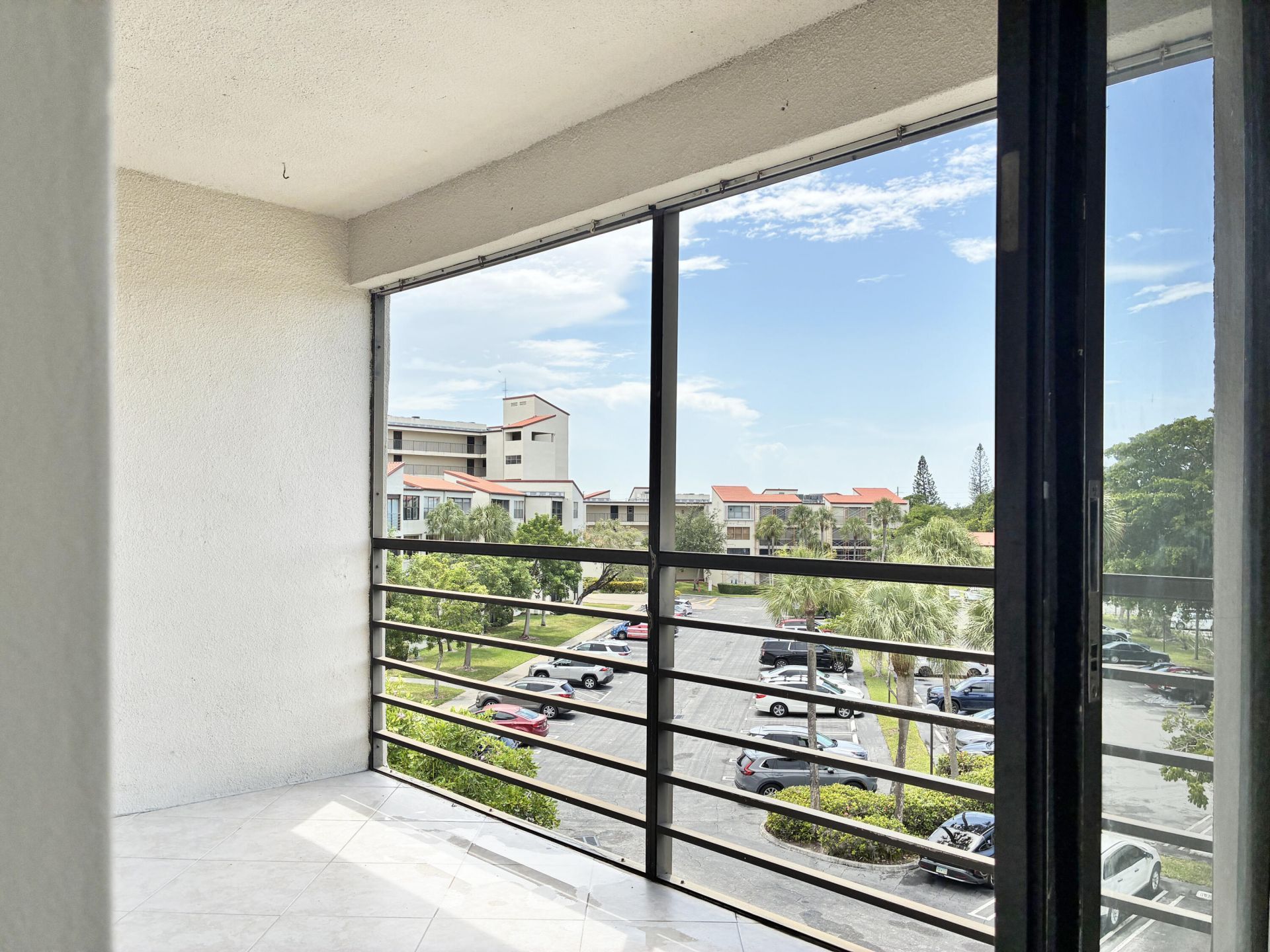 2306 S Cypress Bend Drive, Unit 420, Pompano Beach, FL 33069 Photo