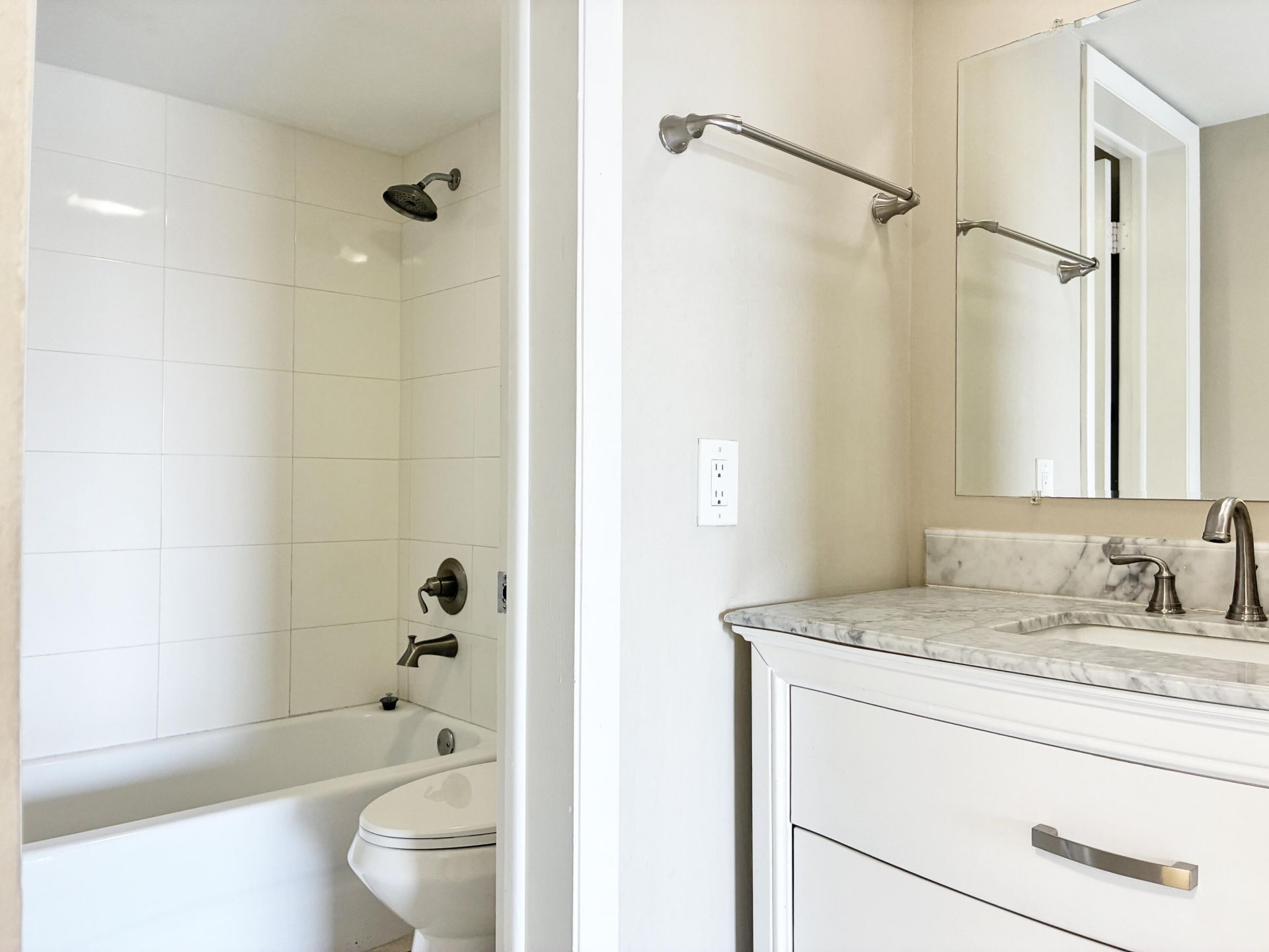 2306 S Cypress Bend Drive, Unit 420, Pompano Beach, FL 33069 Photo