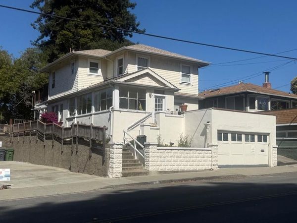 511 Capitola Avenue, Capitola, CA 95010