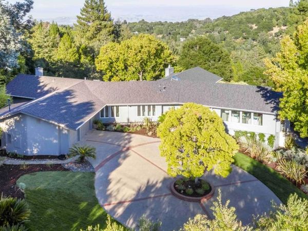 40 Hillbrook Drive, Portola Valley, CA 94028
