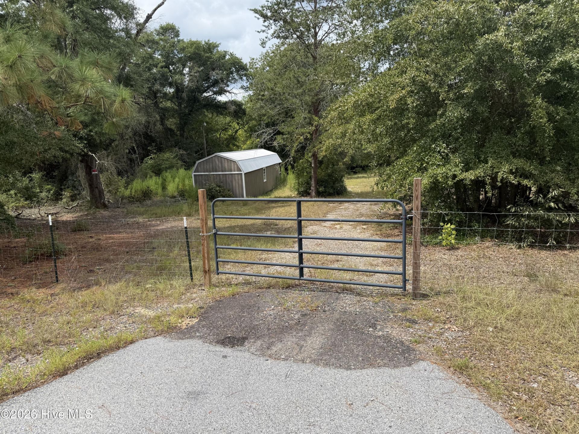 324 Goodman Road Photo 10