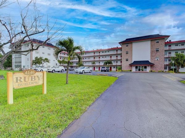Unit 312, Lauderdale Lakes, FL 33319