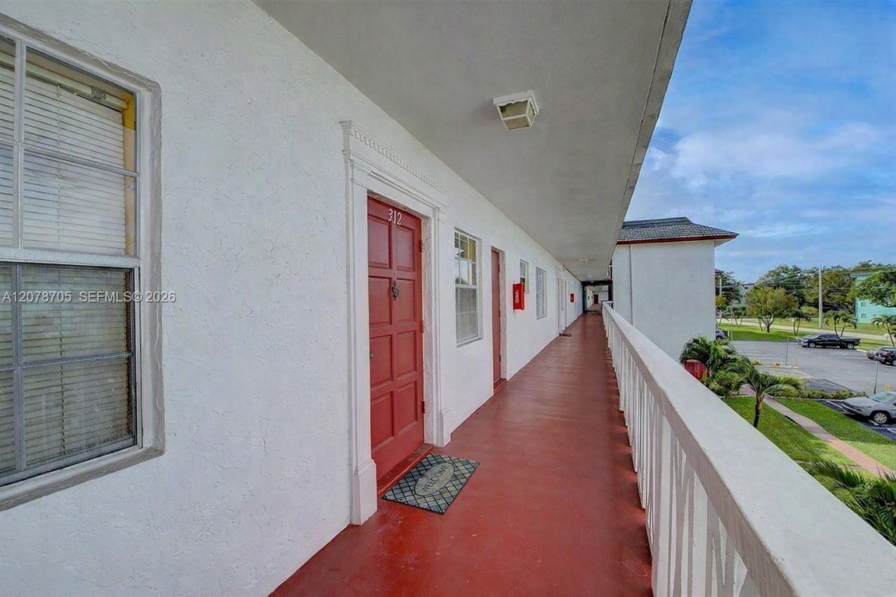 Please Call For Address, Unit 312, Lauderdale Lakes, FL 33319 Photo